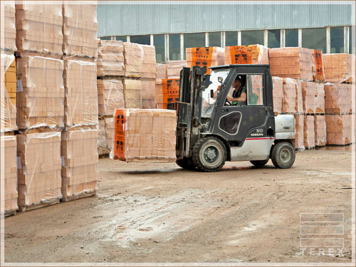������������ ������ Terex ��������� 1 �� ���� ������ �-175